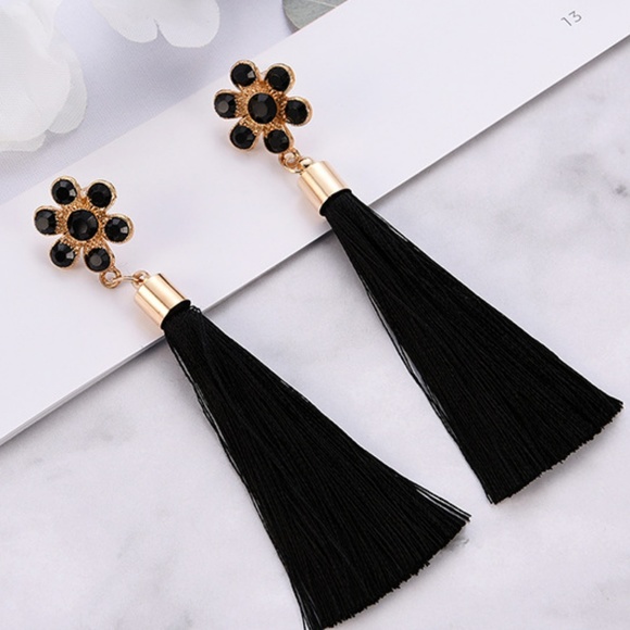 SABRINA | Floral Tassel Fringe Drop Earrings - Picture 4 of 5